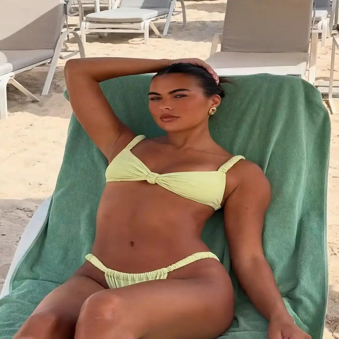 Conjuntinho Praia Elara - Saia Bandeau e Biquíni Atada