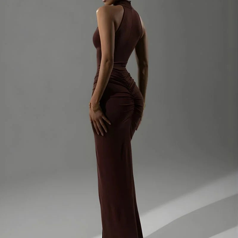 Vestido Roya marrom plissado - Elegância e sofisticação para eventos