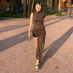 Vestido marrom Saphire GiBoutique - Decote redondo e modelagem tubinho
